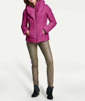 Damen Winter-Steppjacke in Beere mit glänzendem Finish